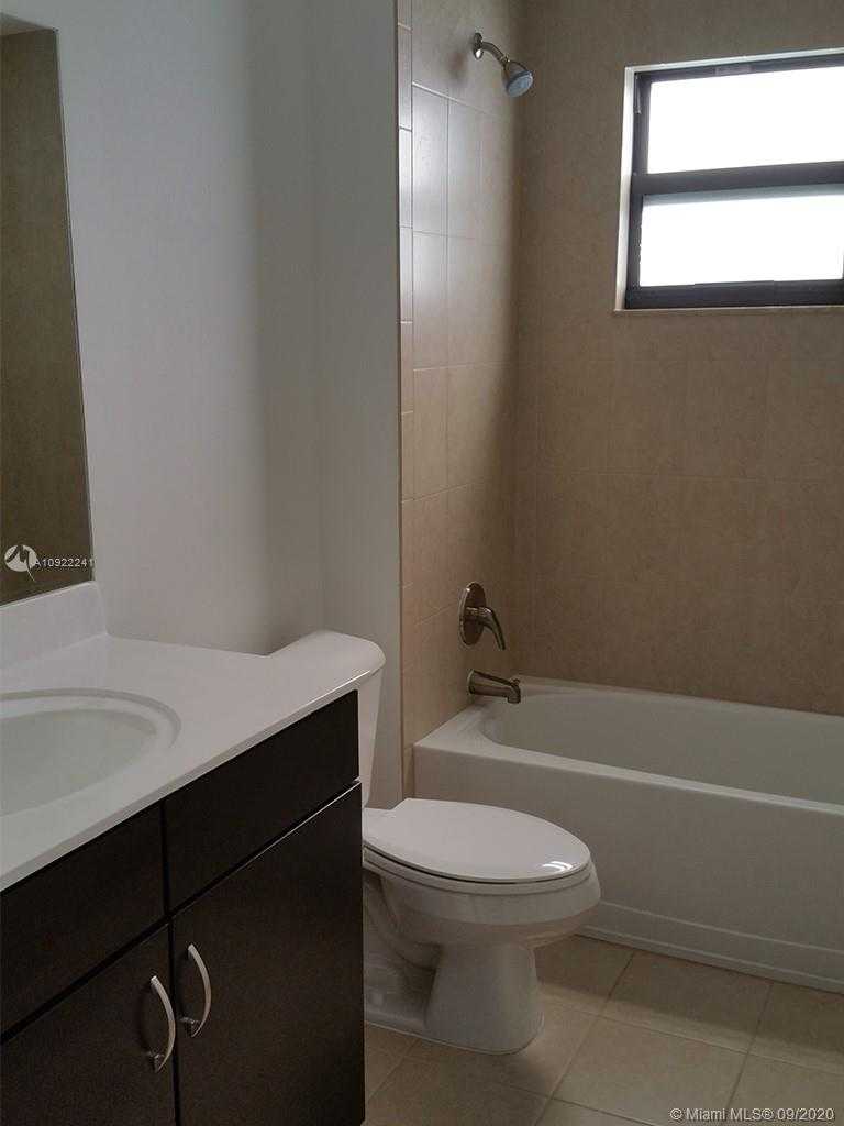 Small Image of 311 NORTH EAST 194TH LN #311, Miami Number 10