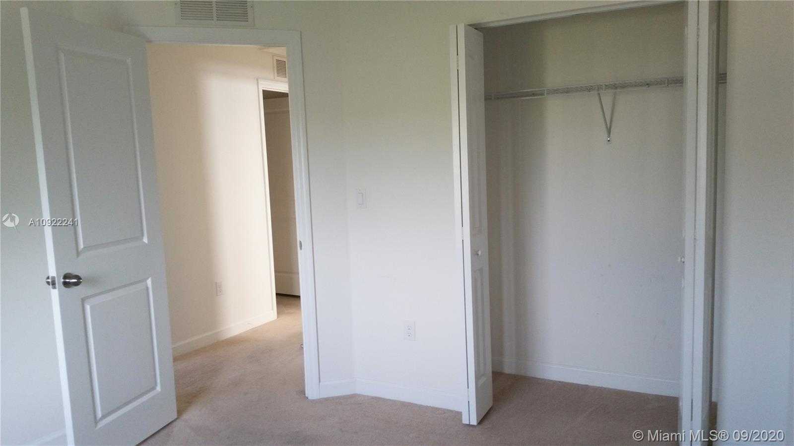 Small Image of 311 NORTH EAST 194TH LN #311, Miami Number 11