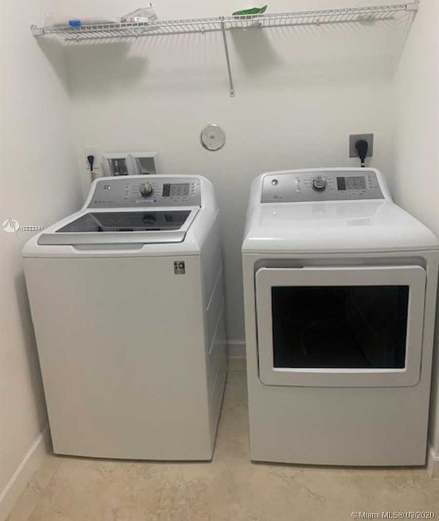 Small Image of 311 NORTH EAST 194TH LN #311, Miami Number 12