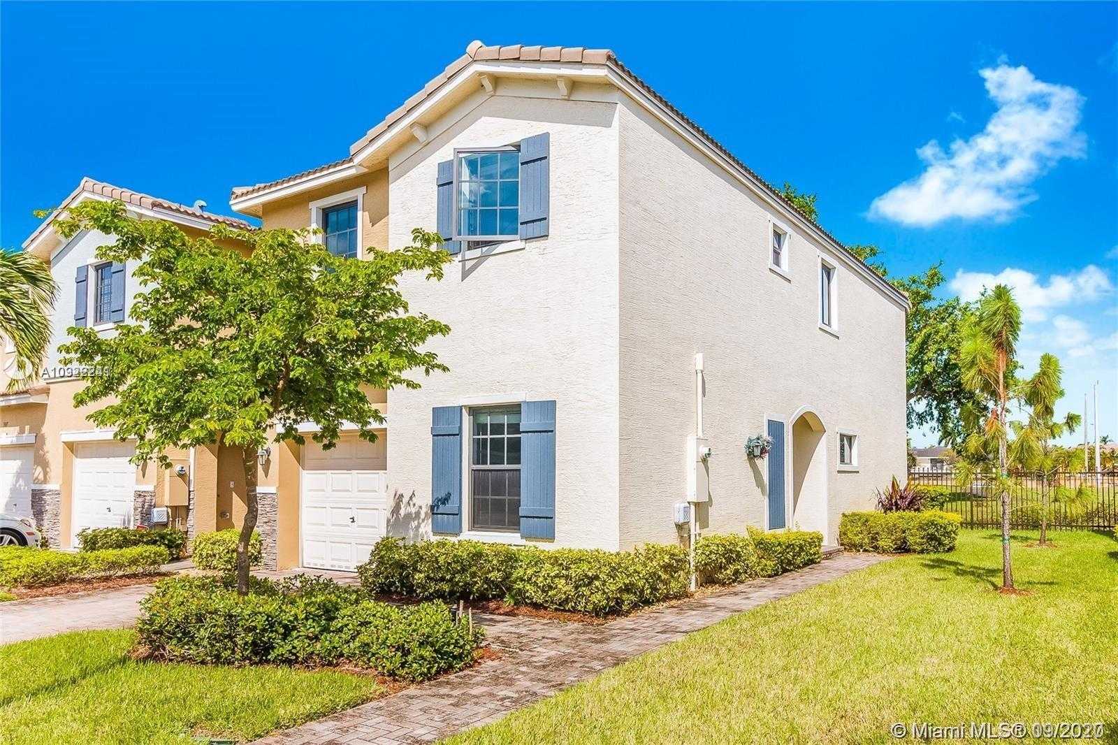 Small Image of 311 NORTH EAST 194TH LN #311, Miami Number 15