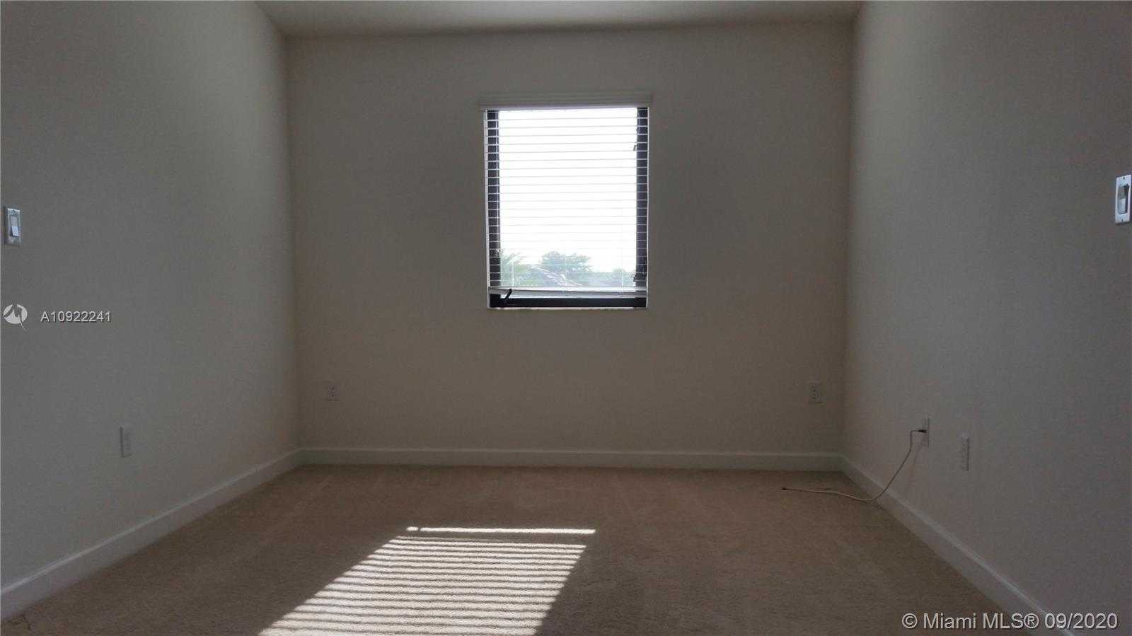 Small Image of 311 NORTH EAST 194TH LN #311, Miami Number 6