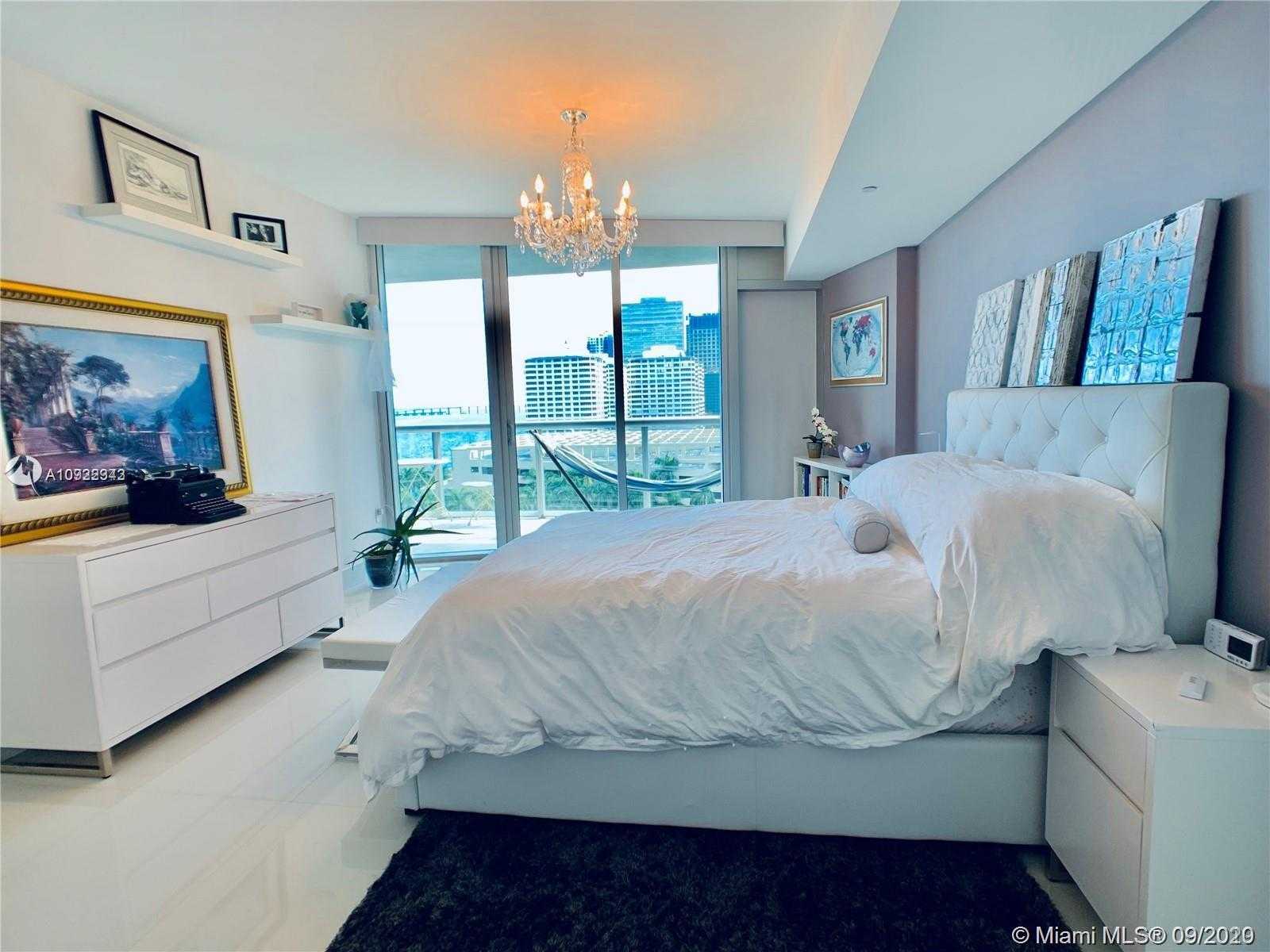 Small Image of 495 BRICKELL AVE #1107, Miami Number 10