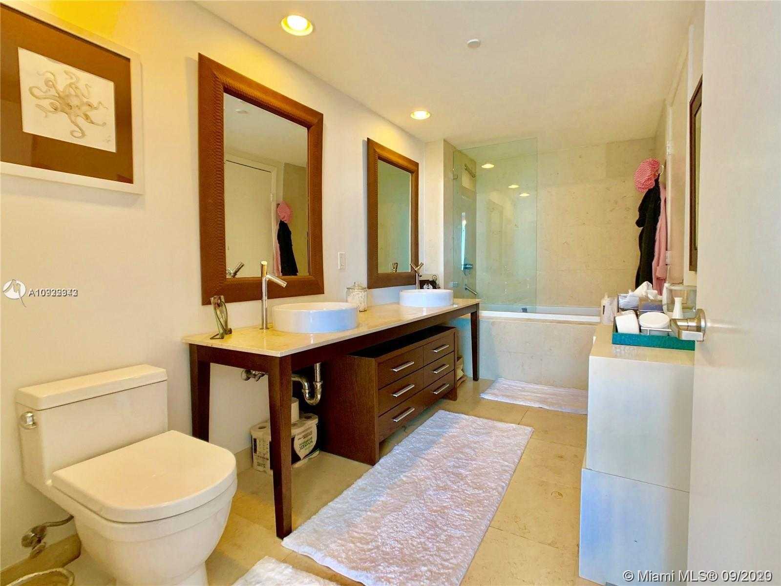 Small Image of 495 BRICKELL AVE #1107, Miami Number 11