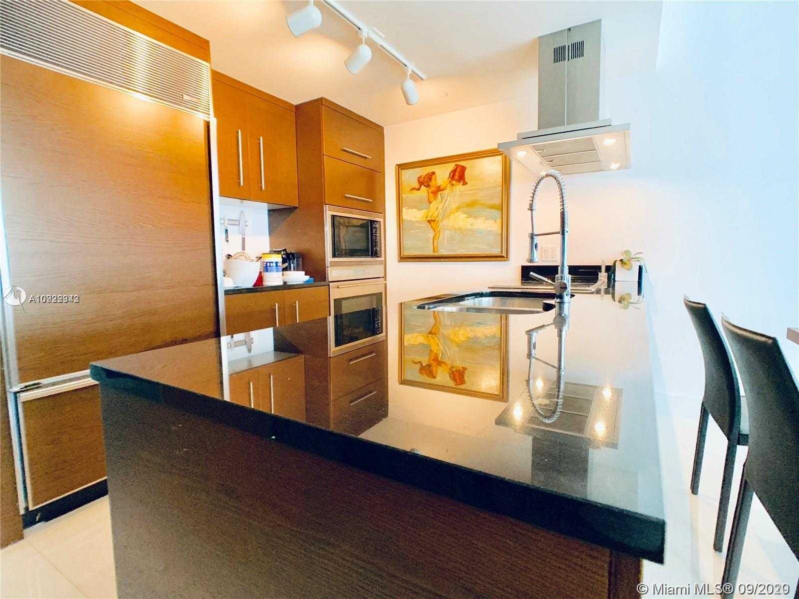 Small Image of 495 BRICKELL AVE #1107, Miami Number 2
