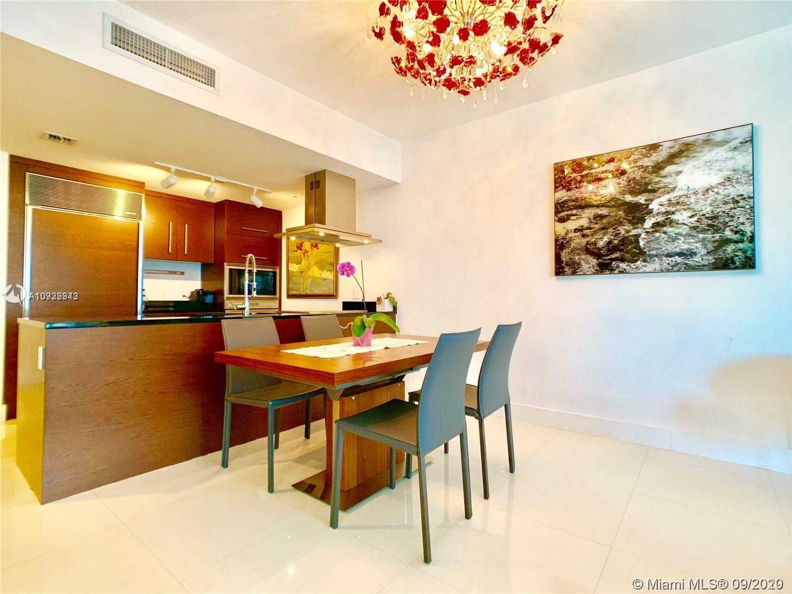 Small Image of 495 BRICKELL AVE #1107, Miami Number 4