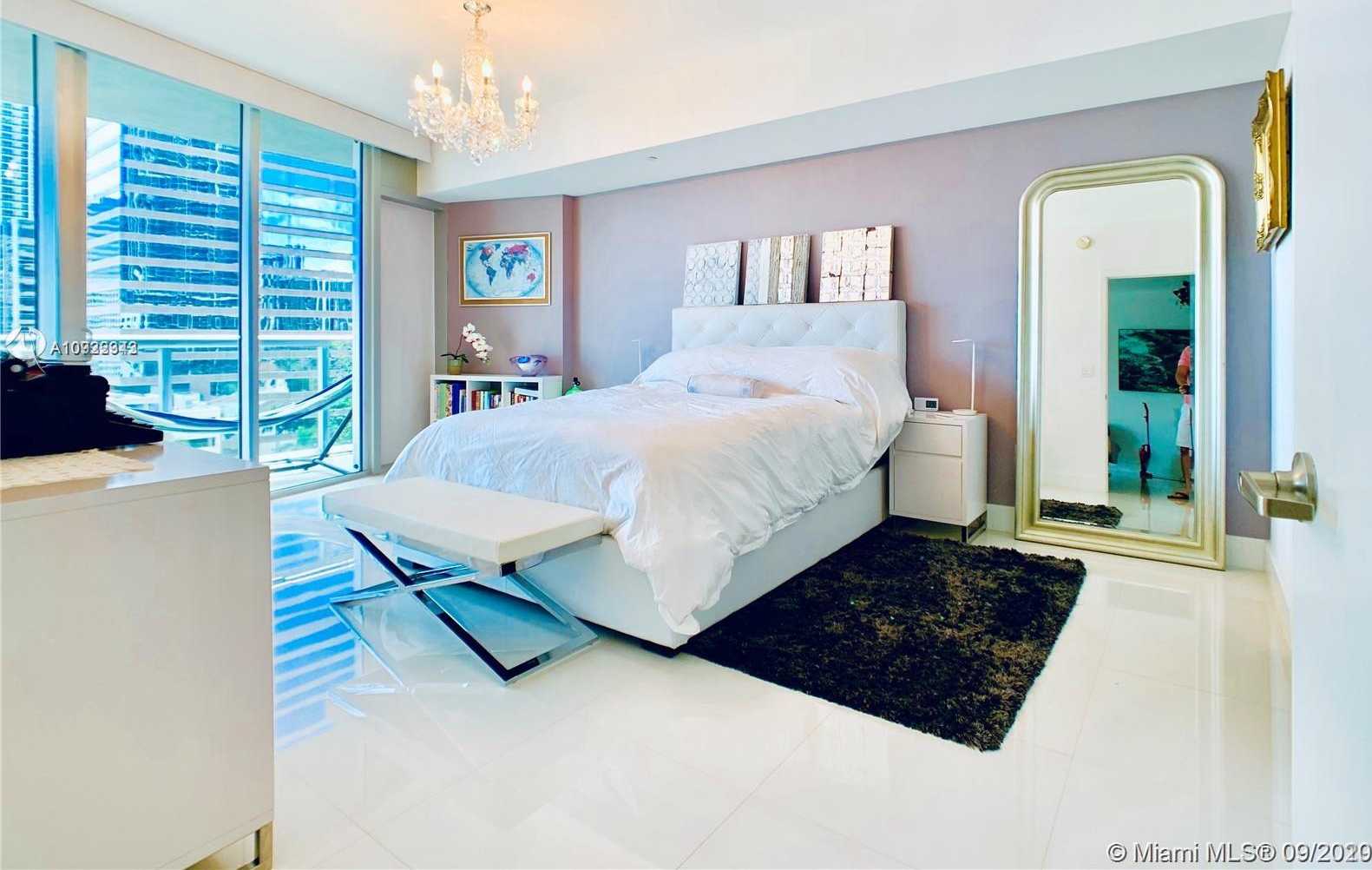 Small Image of 495 BRICKELL AVE #1107, Miami Number 7