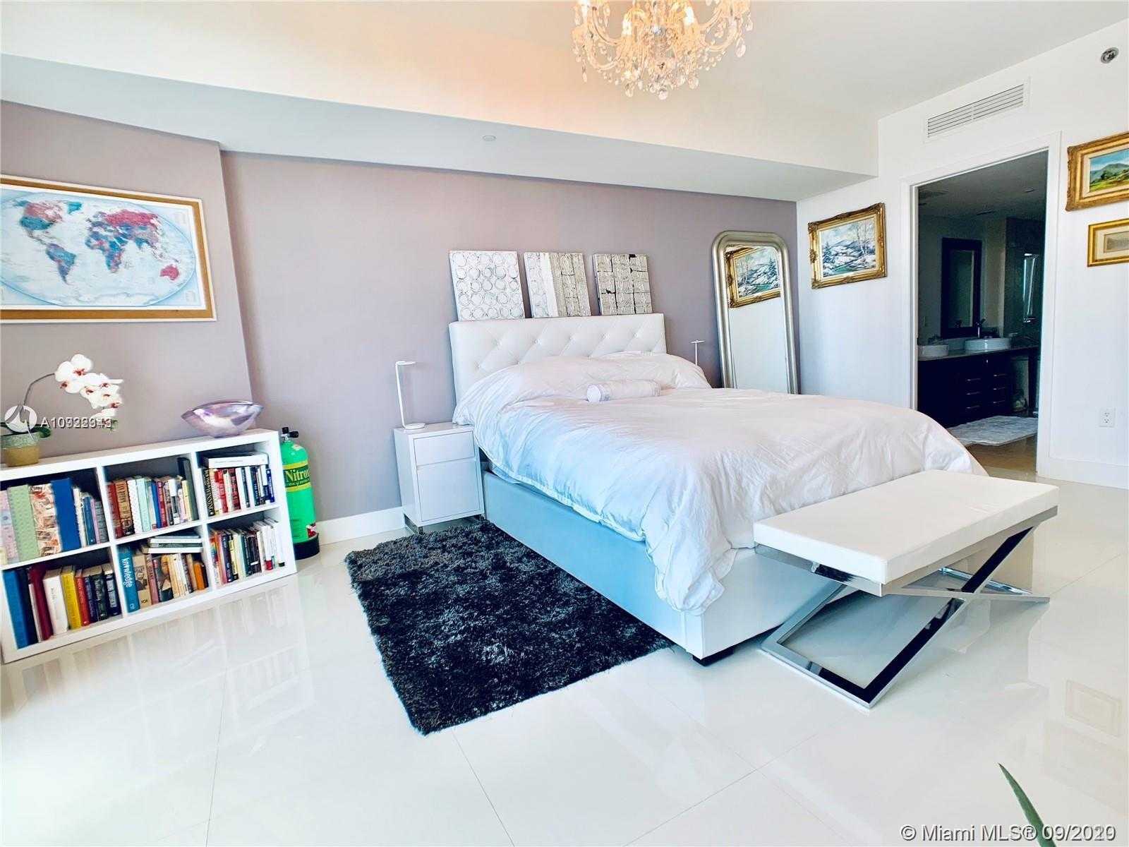 Small Image of 495 BRICKELL AVE #1107, Miami Number 8