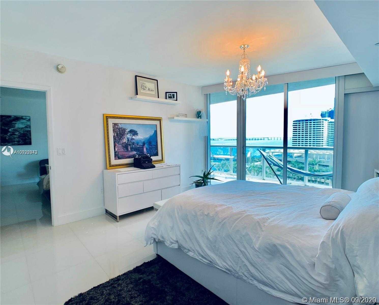 Small Image of 495 BRICKELL AVE #1107, Miami Number 9