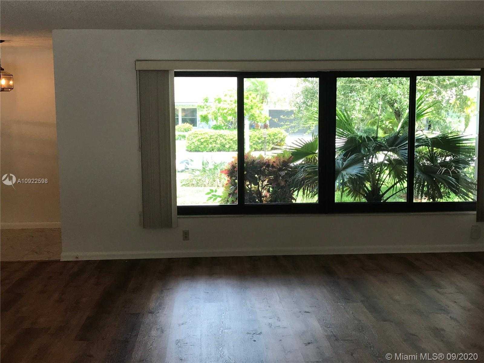 Small Image of 922 SOUTH WEST 33RD PL, Boynton Beach Number 5