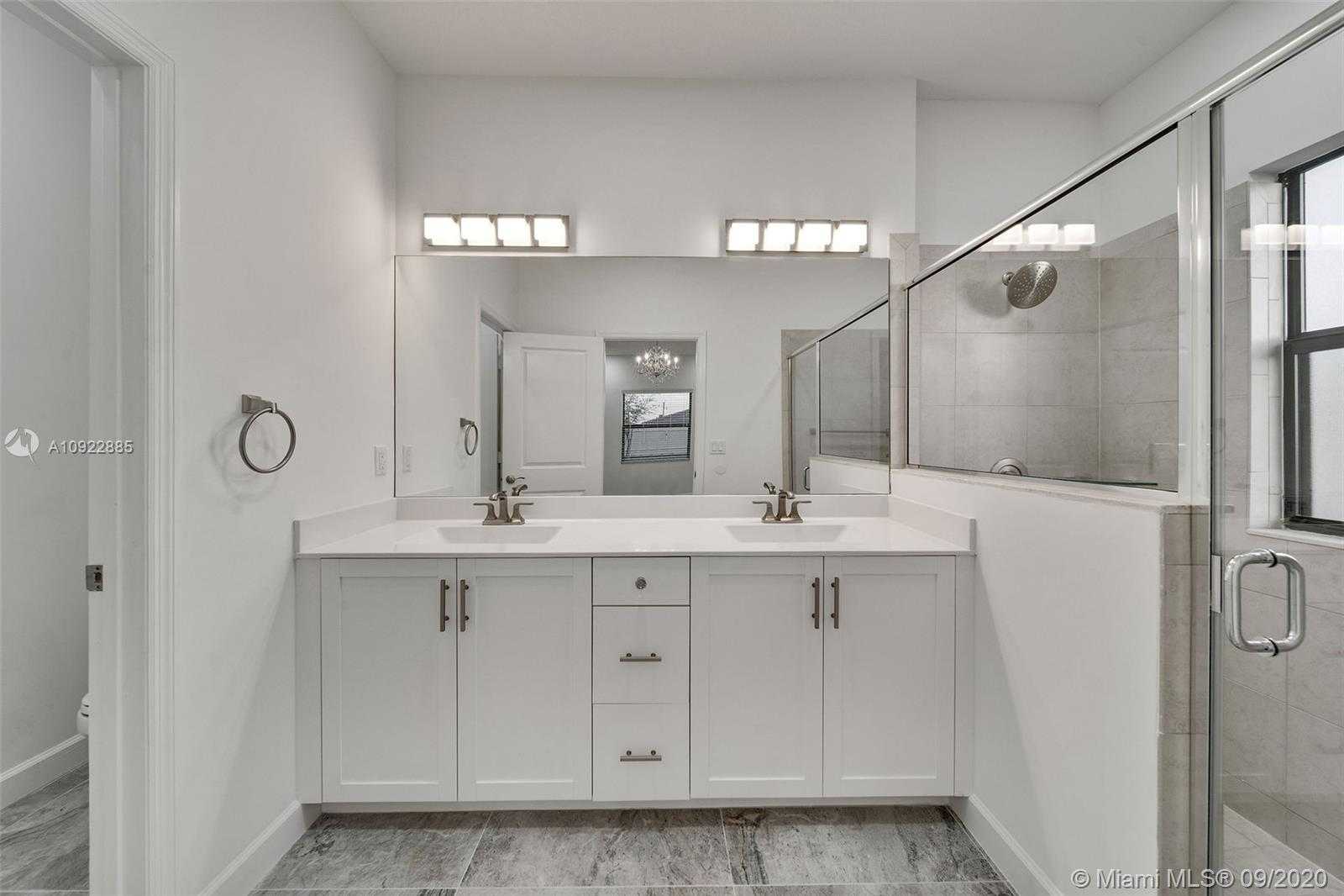 Small Image of 18962 SOUTH WEST 136TH AVE, Miami Number 13