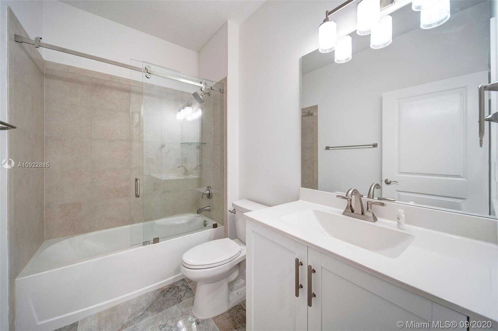 Small Image of 18962 SOUTH WEST 136TH AVE, Miami Number 14