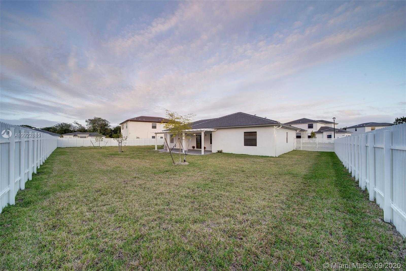 Small Image of 18962 SOUTH WEST 136TH AVE, Miami Number 18
