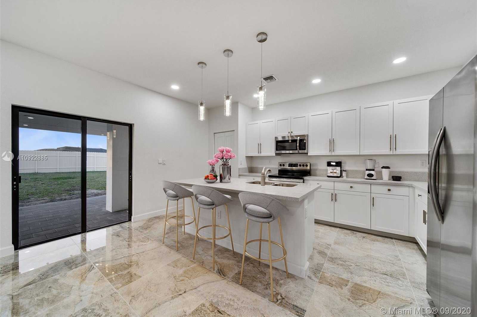 Small Image of 18962 SOUTH WEST 136TH AVE, Miami Number 7