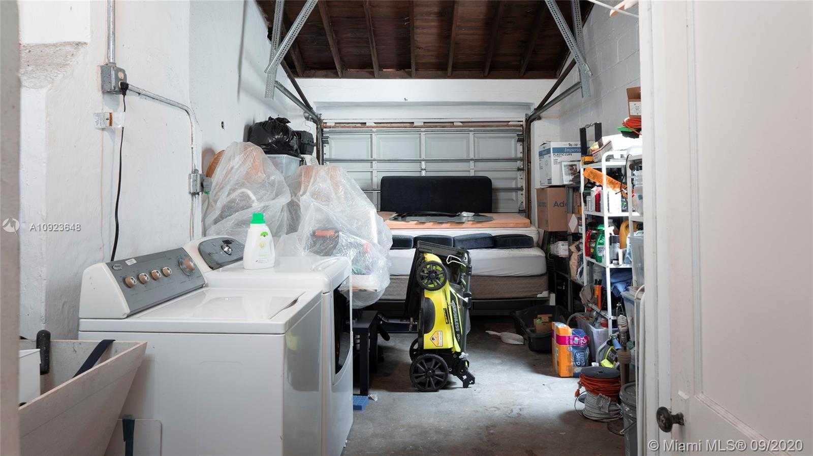 Small Image of 4335 ROYAL PALM AVE, Miami Beach Number 11