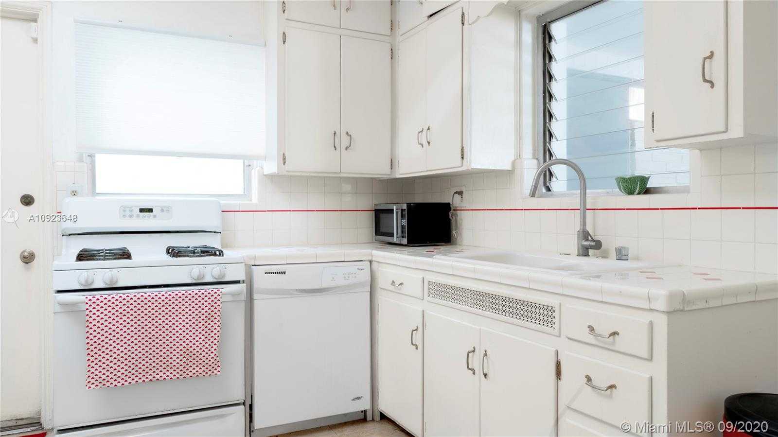 Small Image of 4335 ROYAL PALM AVE, Miami Beach Number 5