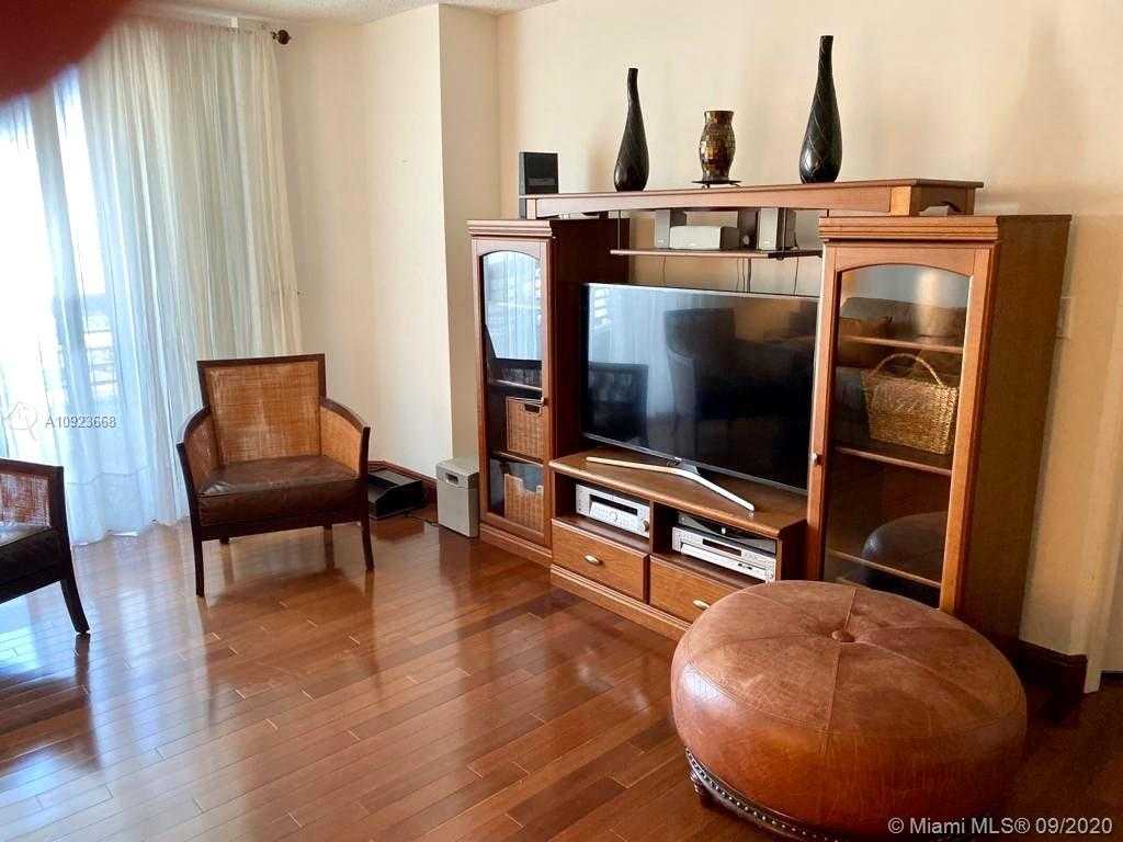 Small Image of 3530 MYSTIC POINTE DR #1208, Aventura Number 5