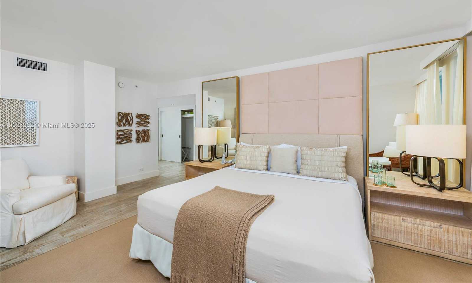 Small Image of 102 24TH ST #1544, Miami Beach Number 14