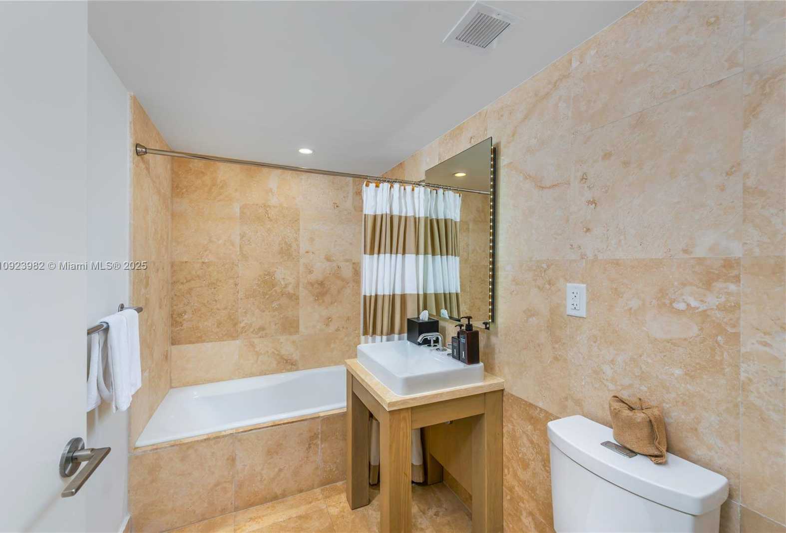 Small Image of 102 24TH ST #1544, Miami Beach Number 15