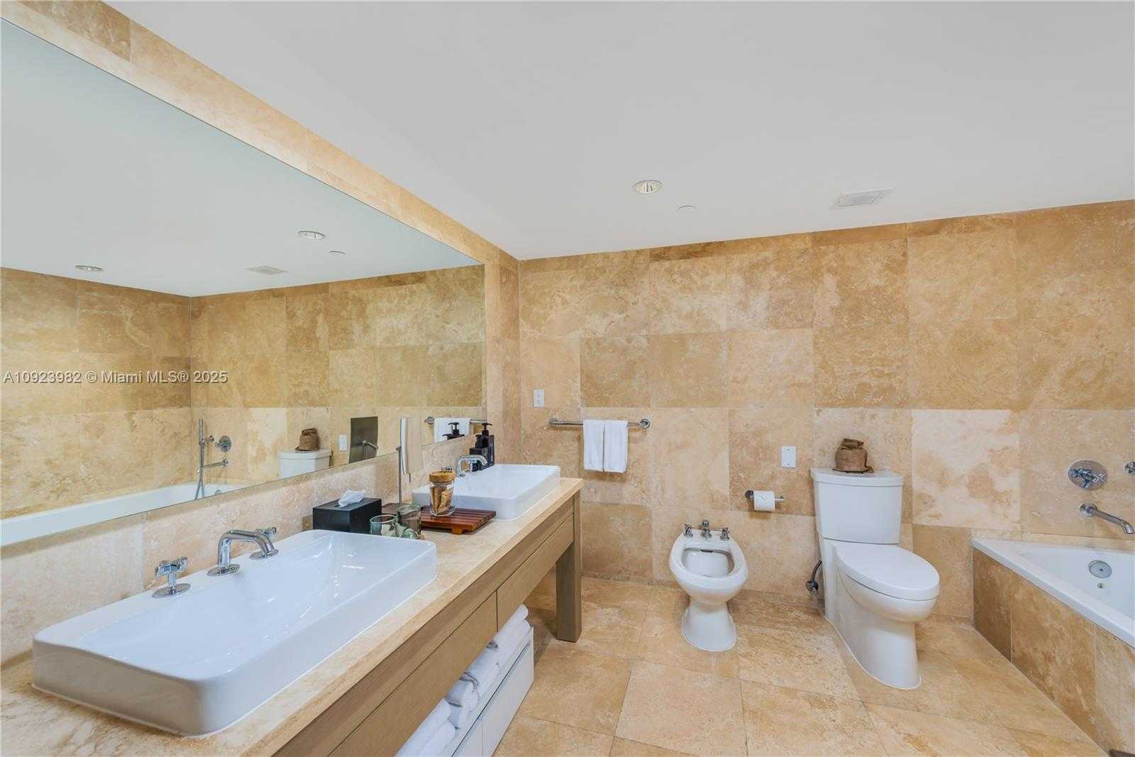 Small Image of 102 24TH ST #1544, Miami Beach Number 9