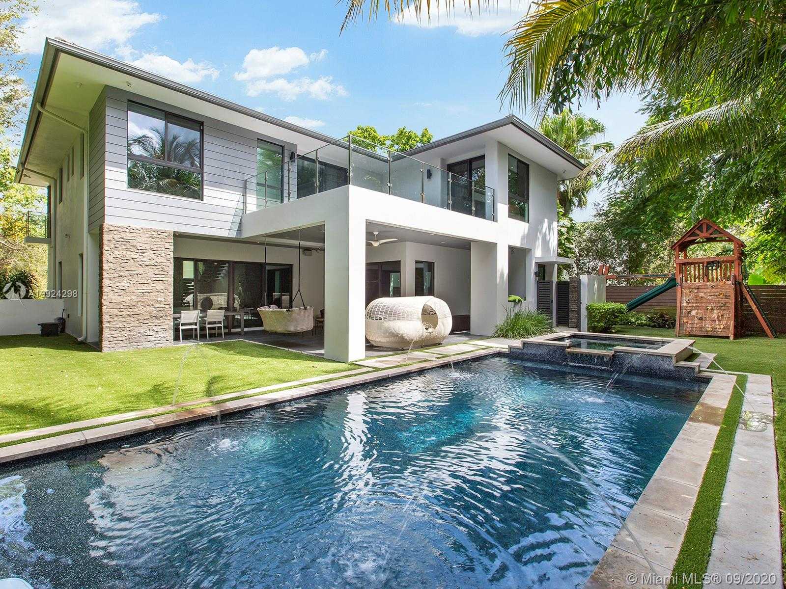 Small Image of 7500 SOUTH WEST 57TH CT, South Miami Number 13