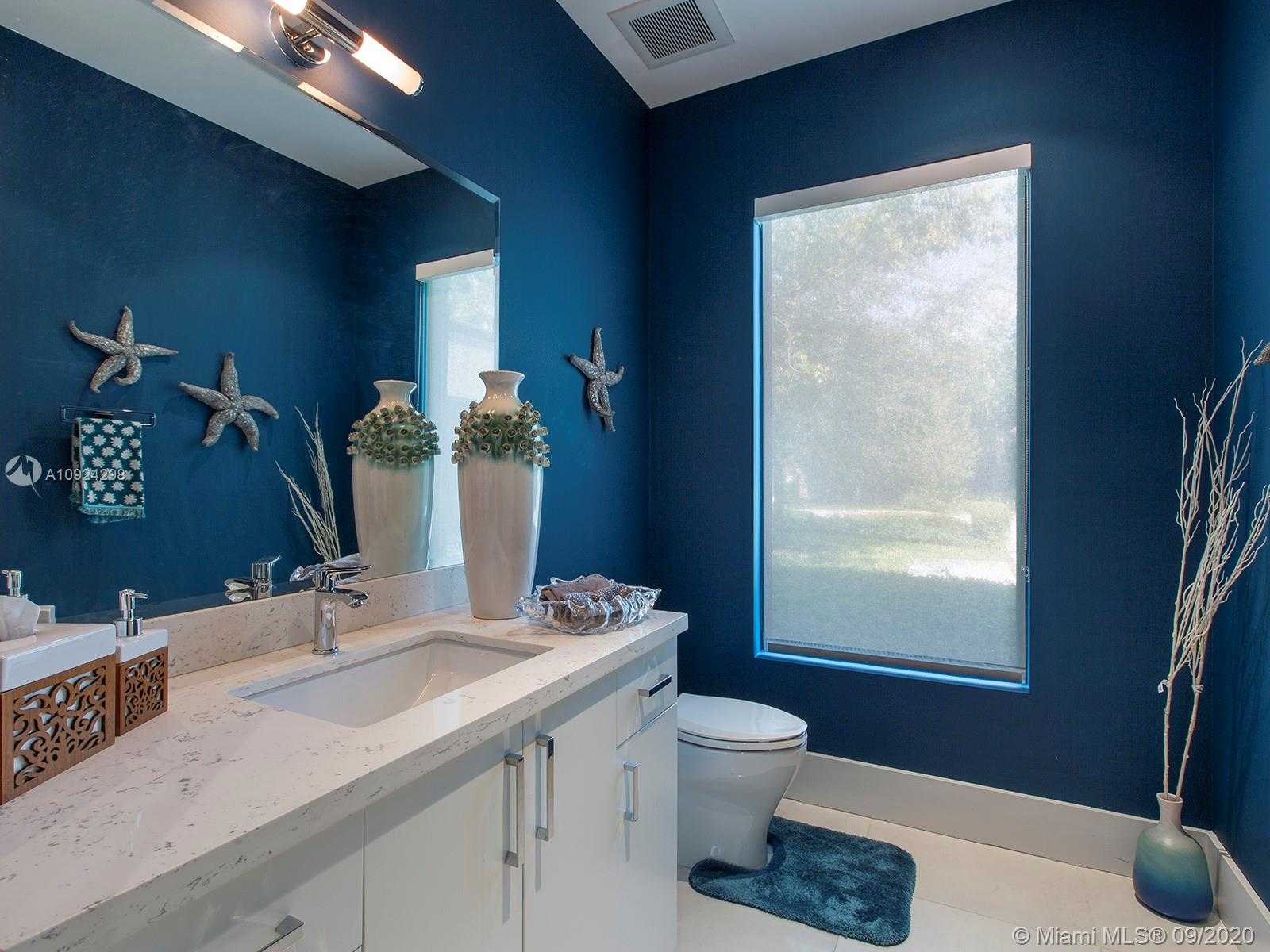 Small Image of 7500 SOUTH WEST 57TH CT, South Miami Number 14