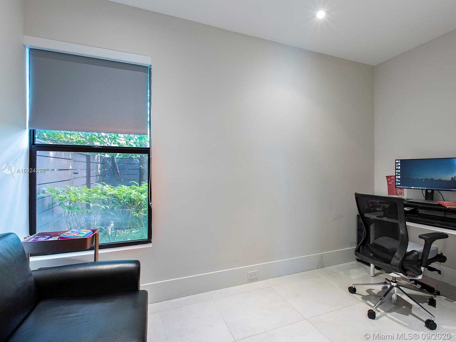 Small Image of 7500 SOUTH WEST 57TH CT, South Miami Number 18