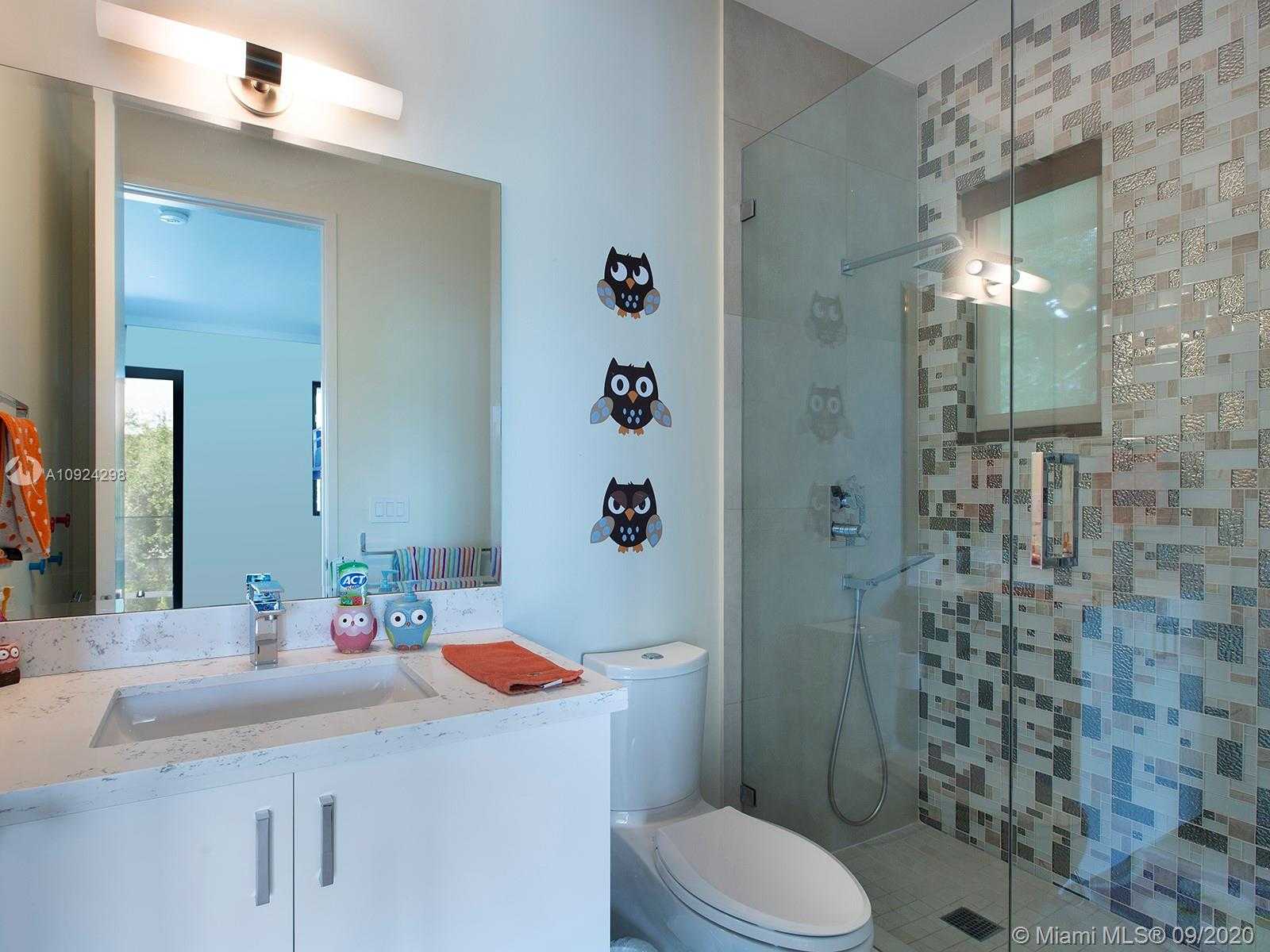 Small Image of 7500 SOUTH WEST 57TH CT, South Miami Number 29
