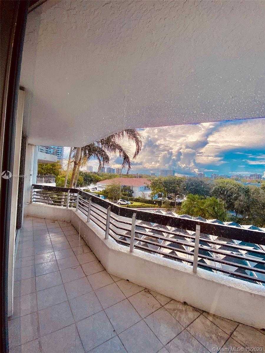 Small Image of 3530 MYSTIC POINTE DR #407, Aventura Number 11