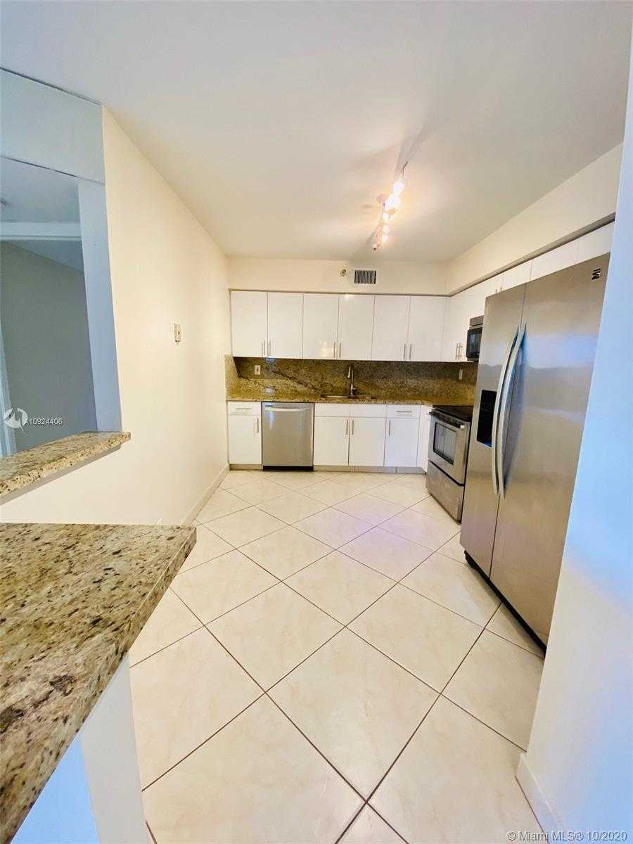 Small Image of 3530 MYSTIC POINTE DR #407, Aventura Number 3