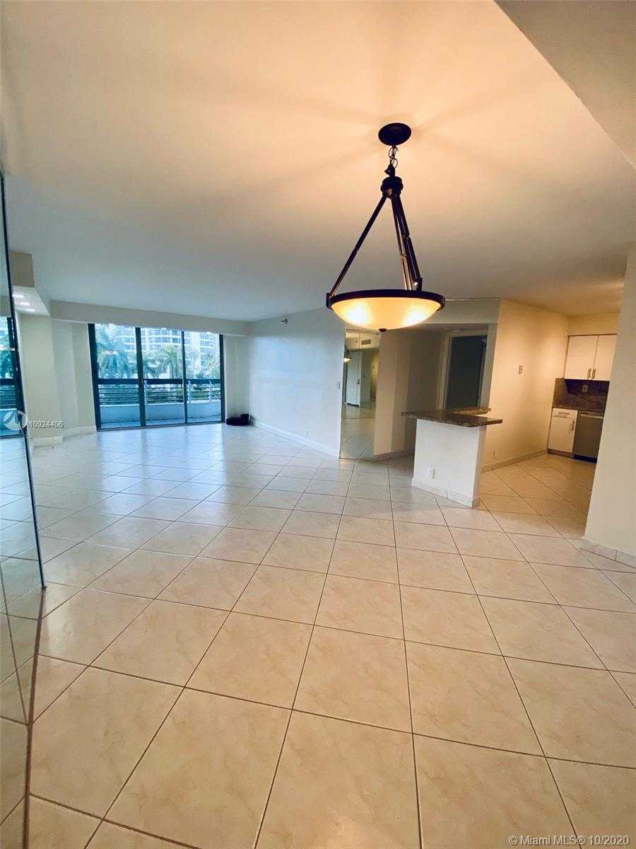 Small Image of 3530 MYSTIC POINTE DR #407, Aventura Number 4