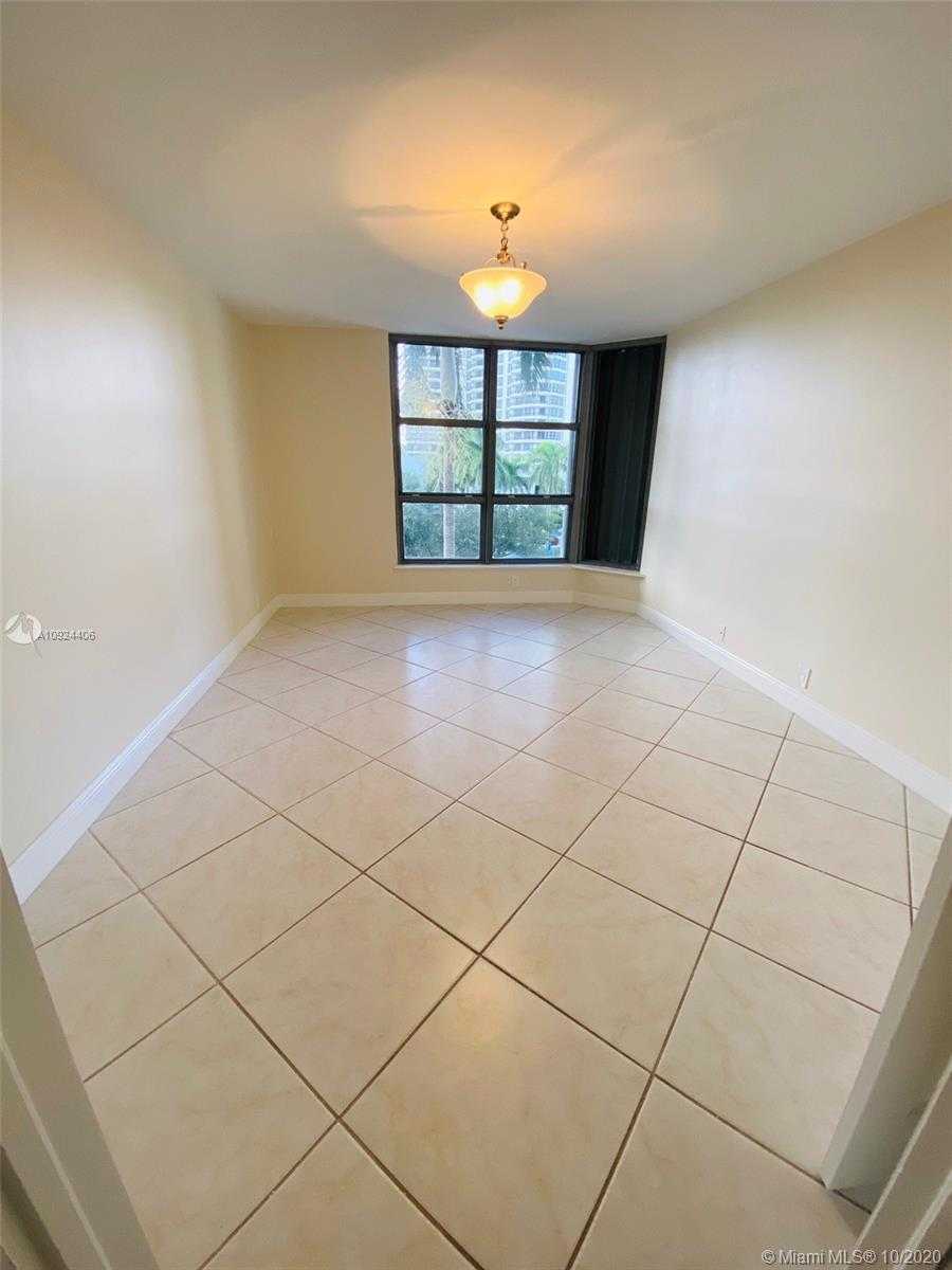 Small Image of 3530 MYSTIC POINTE DR #407, Aventura Number 6