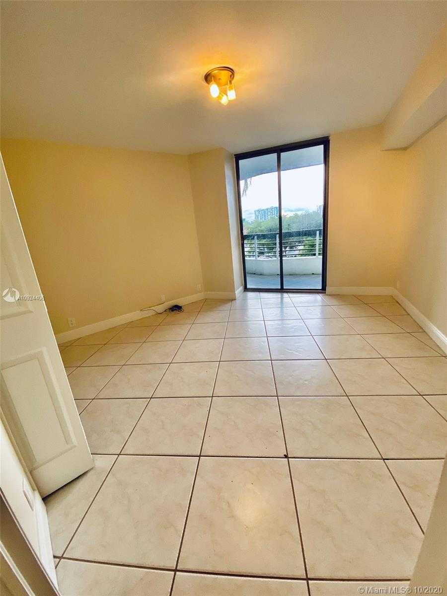 Small Image of 3530 MYSTIC POINTE DR #407, Aventura Number 9