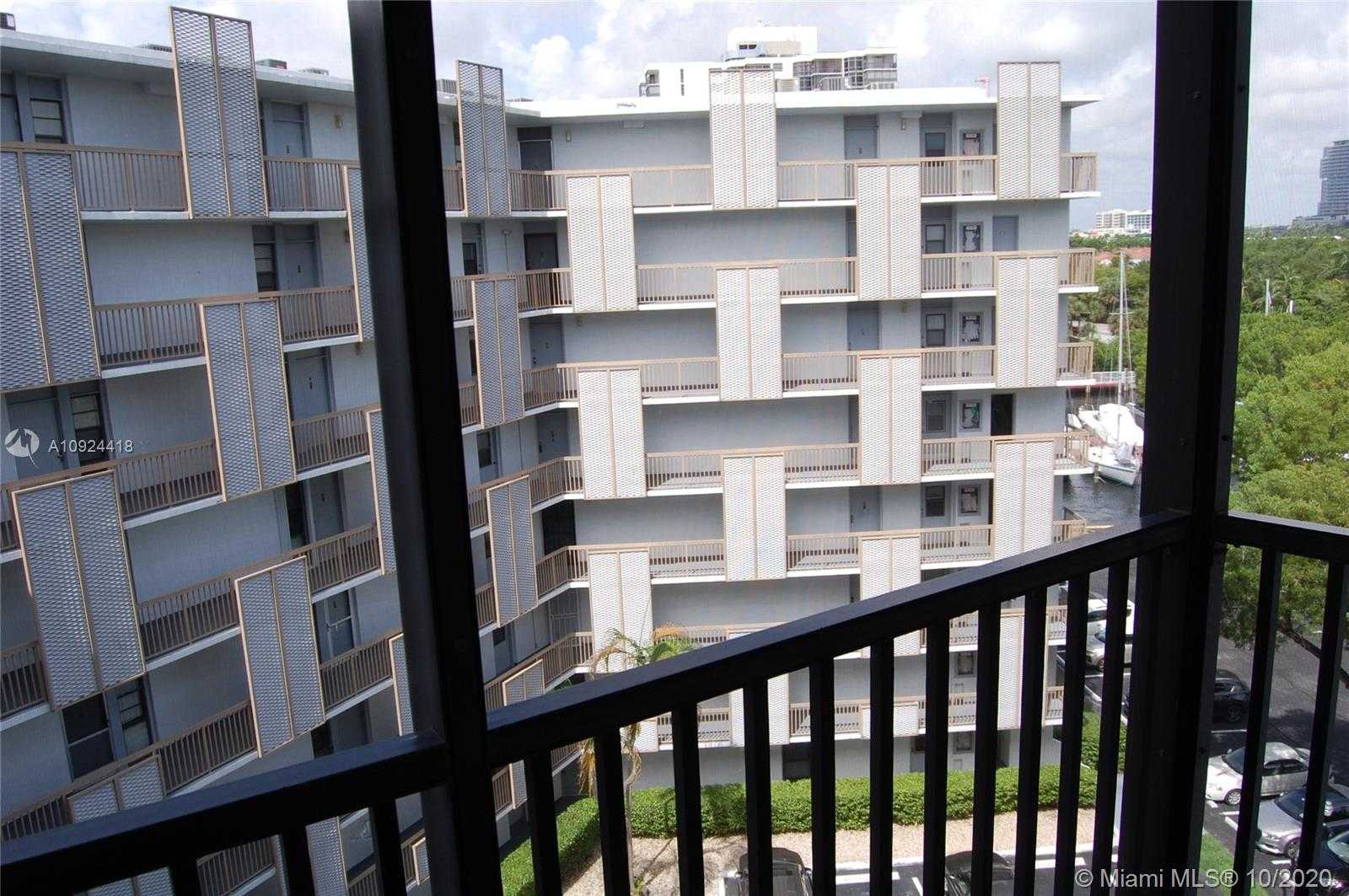 Small Image of 3401 NORTH COUNTRY CLUB DR #706, Aventura Number 15