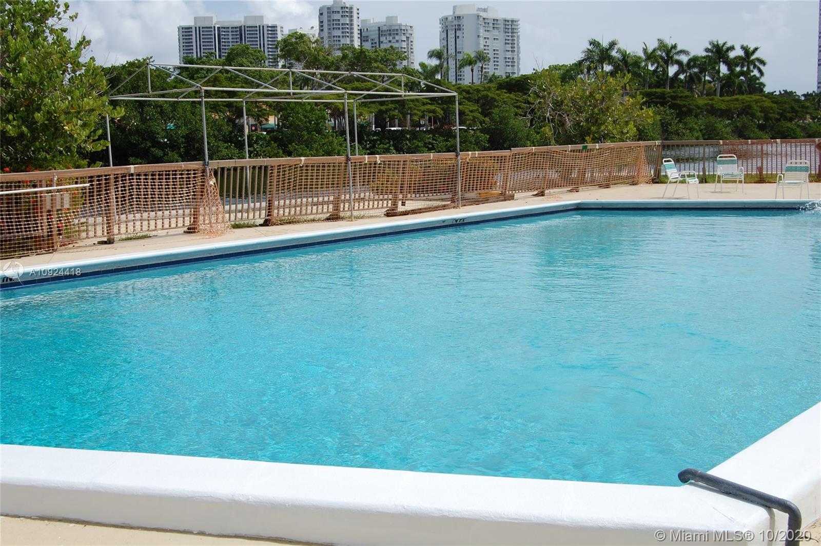 Small Image of 3401 NORTH COUNTRY CLUB DR #706, Aventura Number 17
