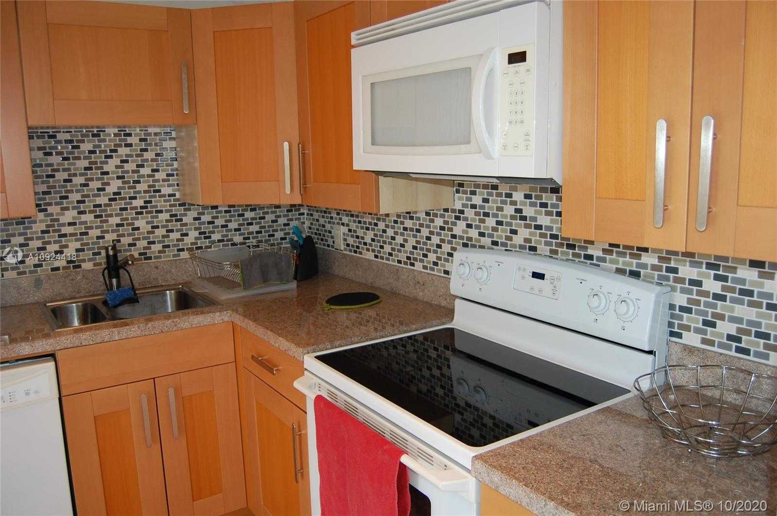 Small Image of 3401 NORTH COUNTRY CLUB DR #706, Aventura Number 4