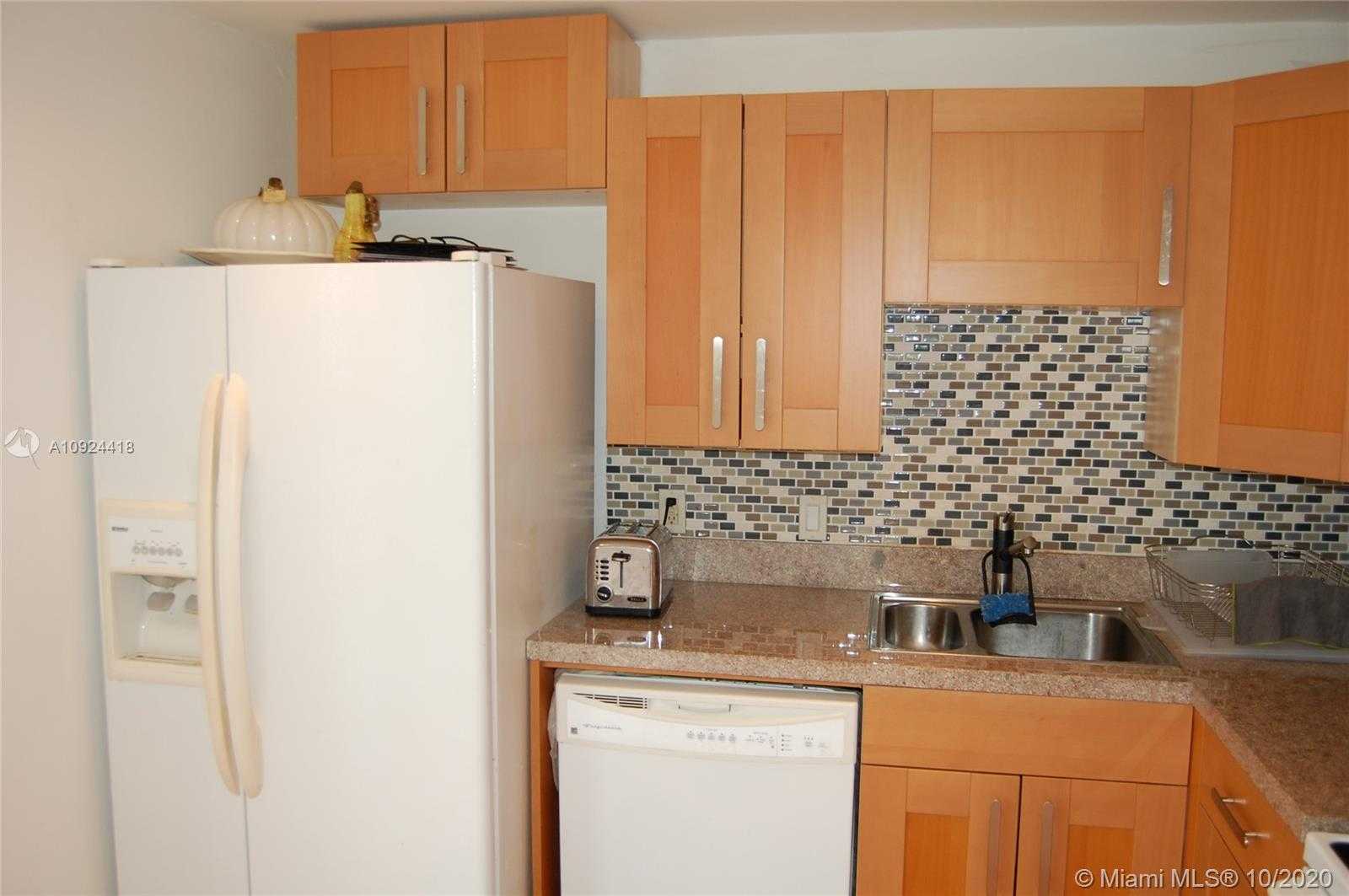 Small Image of 3401 NORTH COUNTRY CLUB DR #706, Aventura Number 5