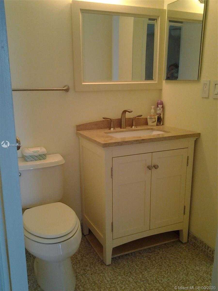 Small Image of 3475 NORTH COUNTRY CLUB DR #609, Aventura Number 12