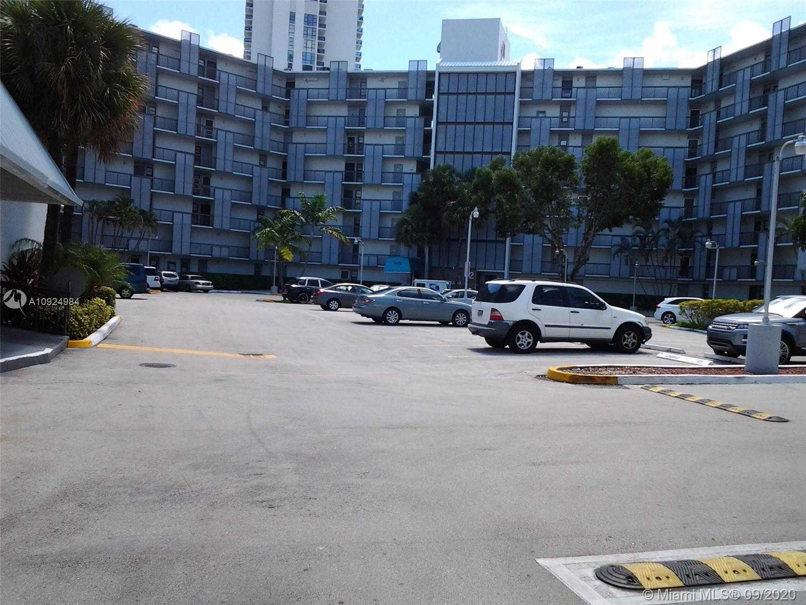 Small Image of 3475 NORTH COUNTRY CLUB DR #609, Aventura Number 13