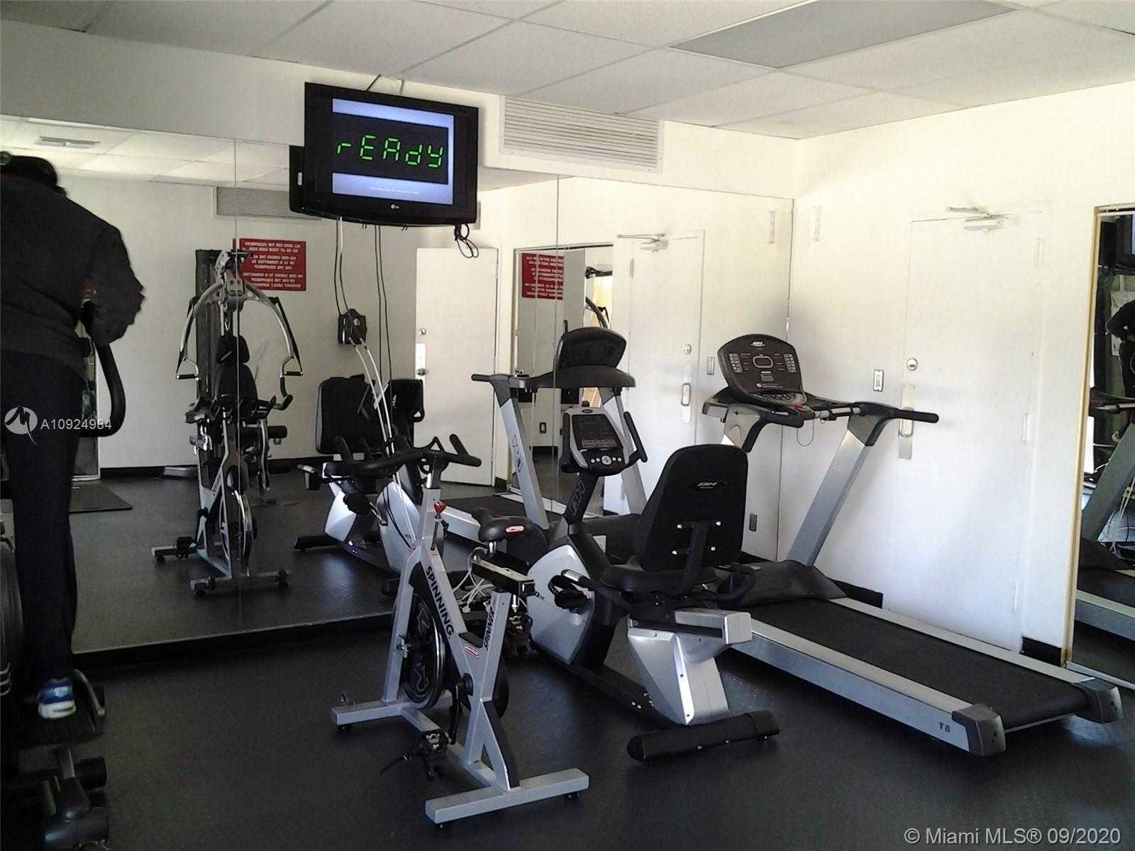 Small Image of 3475 NORTH COUNTRY CLUB DR #609, Aventura Number 18
