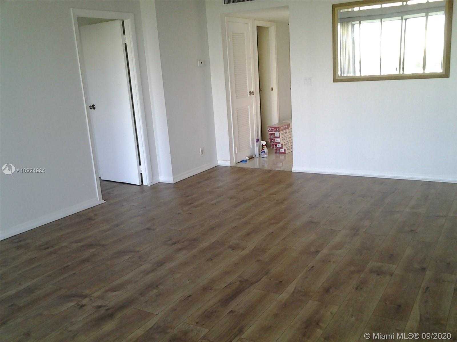 Small Image of 3475 NORTH COUNTRY CLUB DR #609, Aventura Number 5