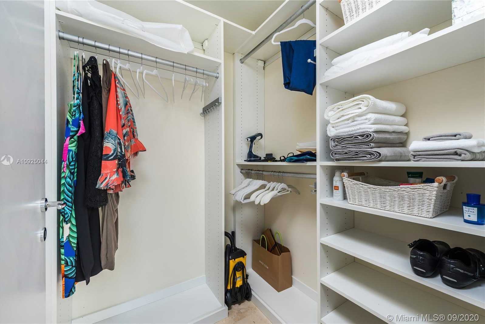 Small Image of 50 SOUTH POINTE DR #601, Miami Beach Number 9