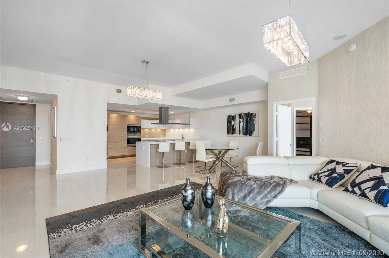 Small Image of 17111 BISCAYNE BLVD #LPH7, North Miami Beach Number 15