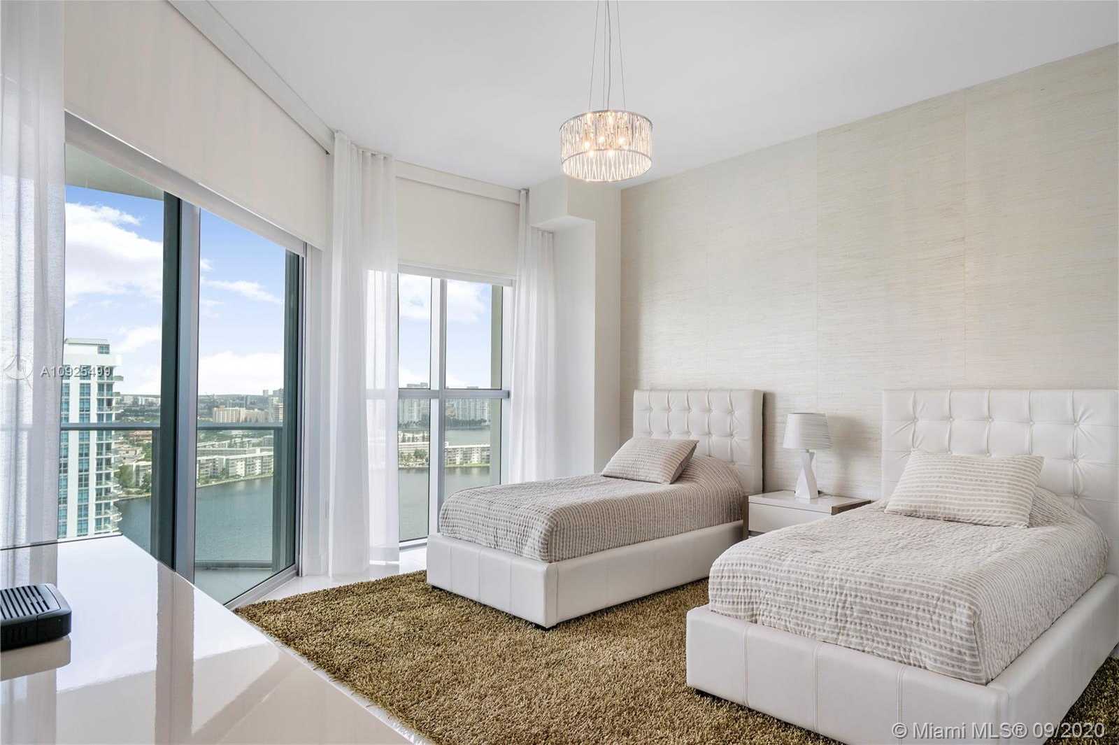 Small Image of 17111 BISCAYNE BLVD #LPH7, North Miami Beach Number 18