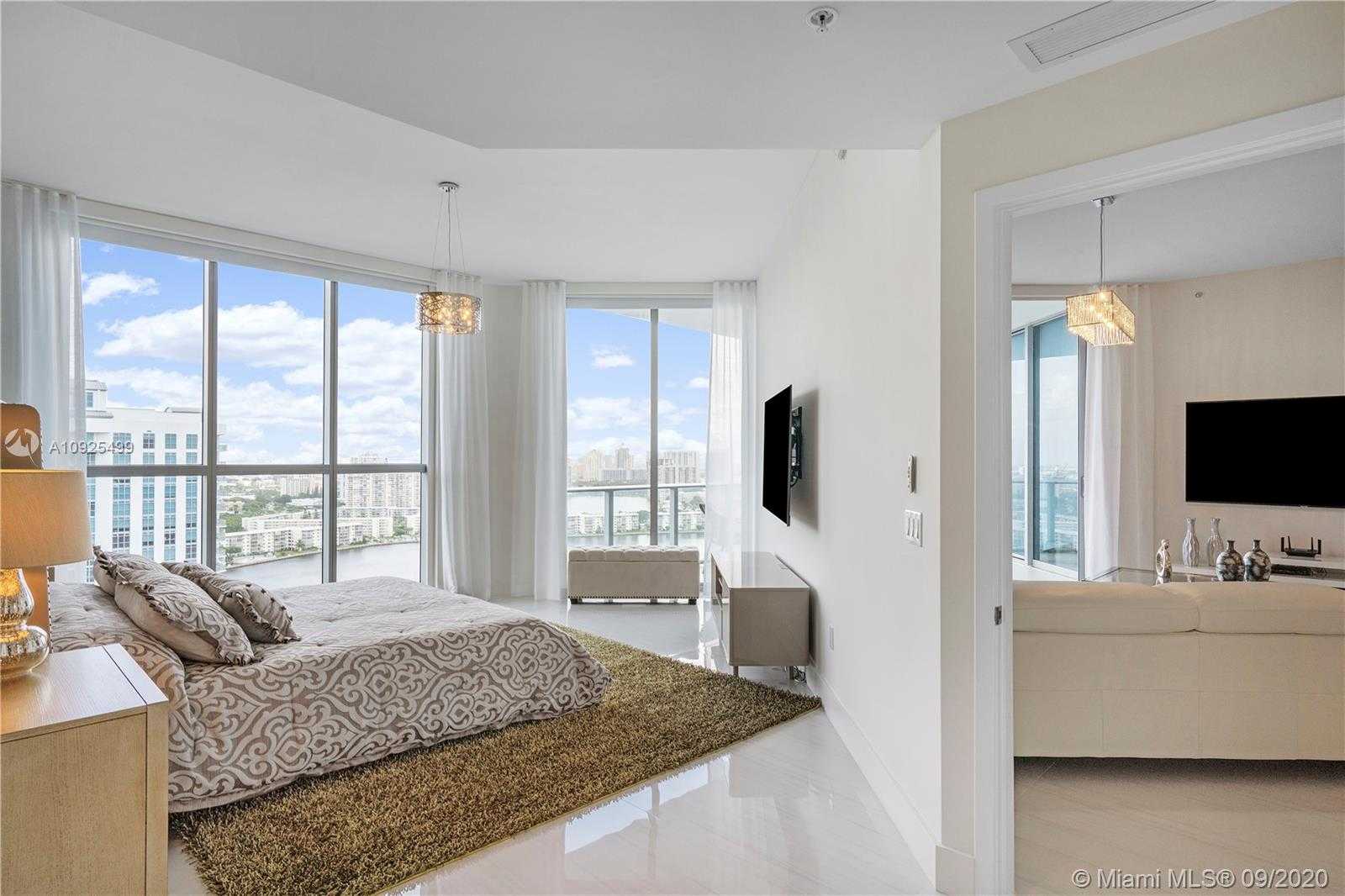 Small Image of 17111 BISCAYNE BLVD #LPH7, North Miami Beach Number 22