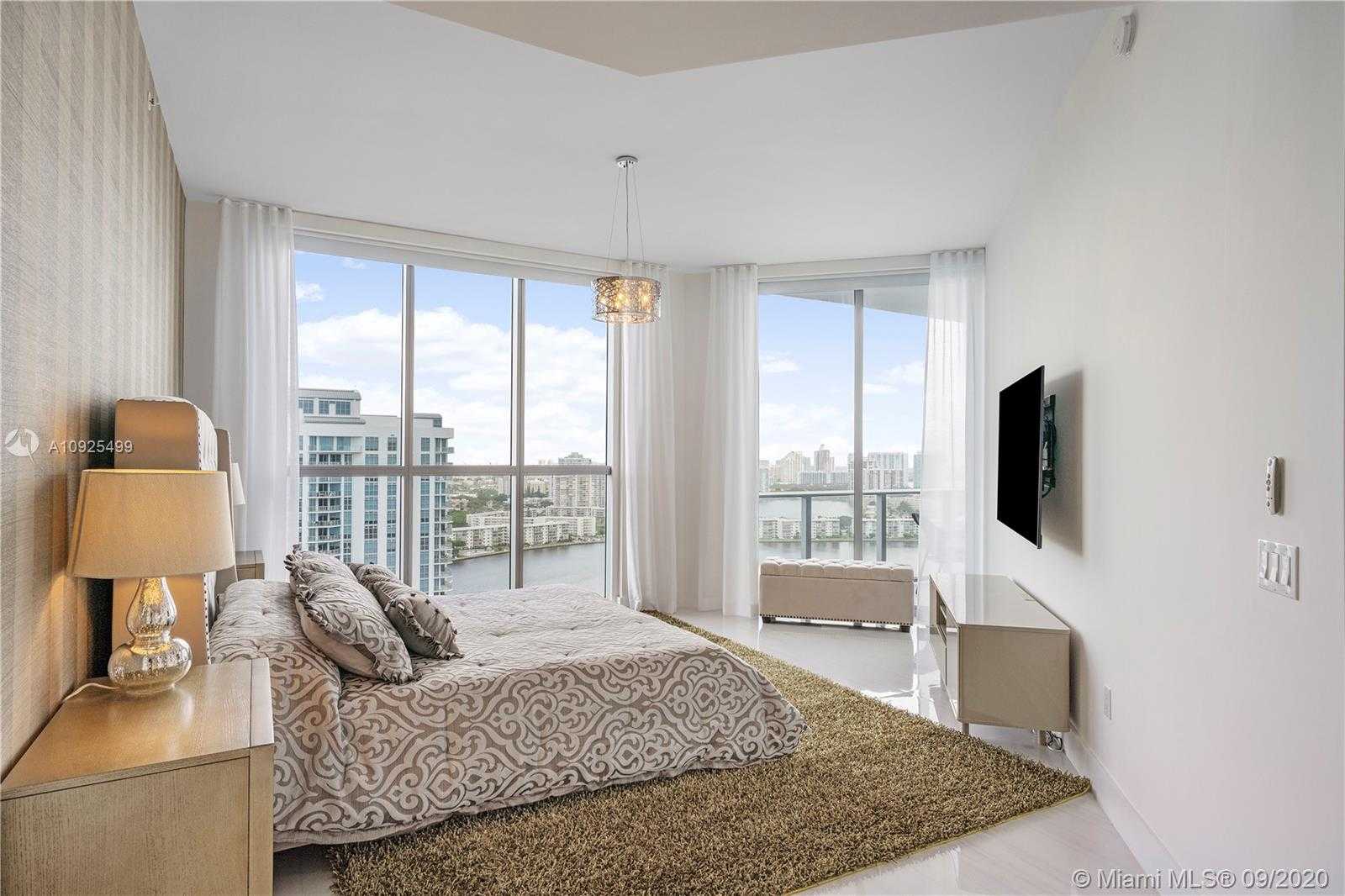Small Image of 17111 BISCAYNE BLVD #LPH7, North Miami Beach Number 23