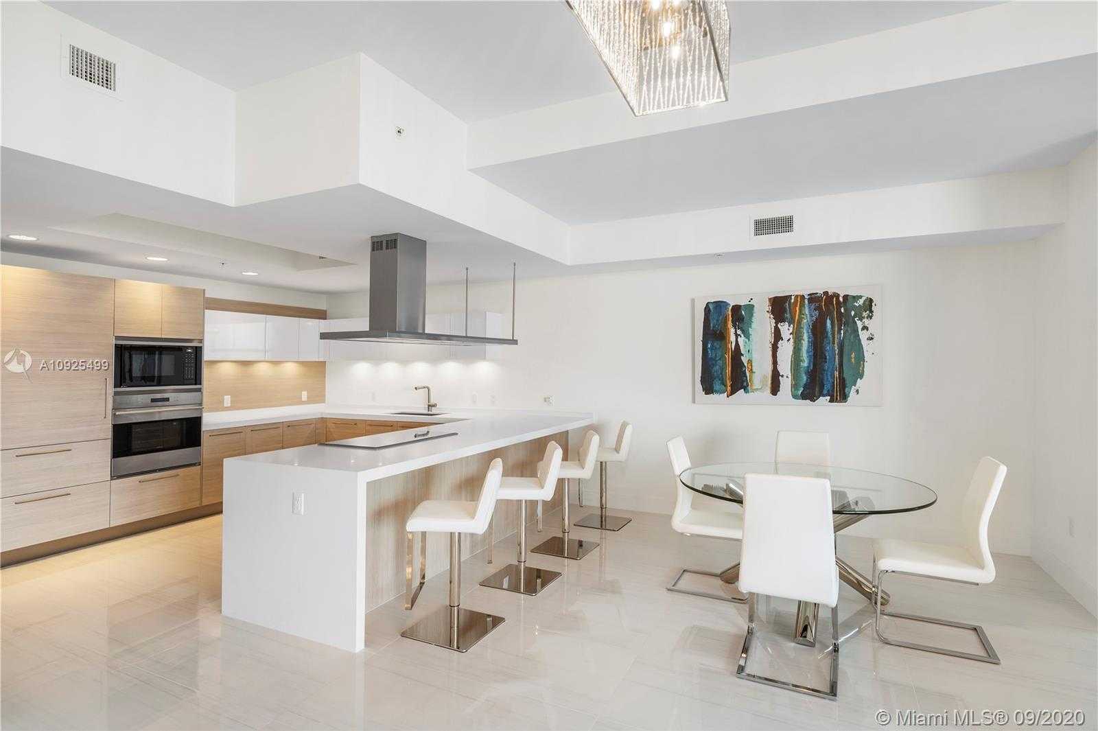Small Image of 17111 BISCAYNE BLVD #LPH7, North Miami Beach Number 9