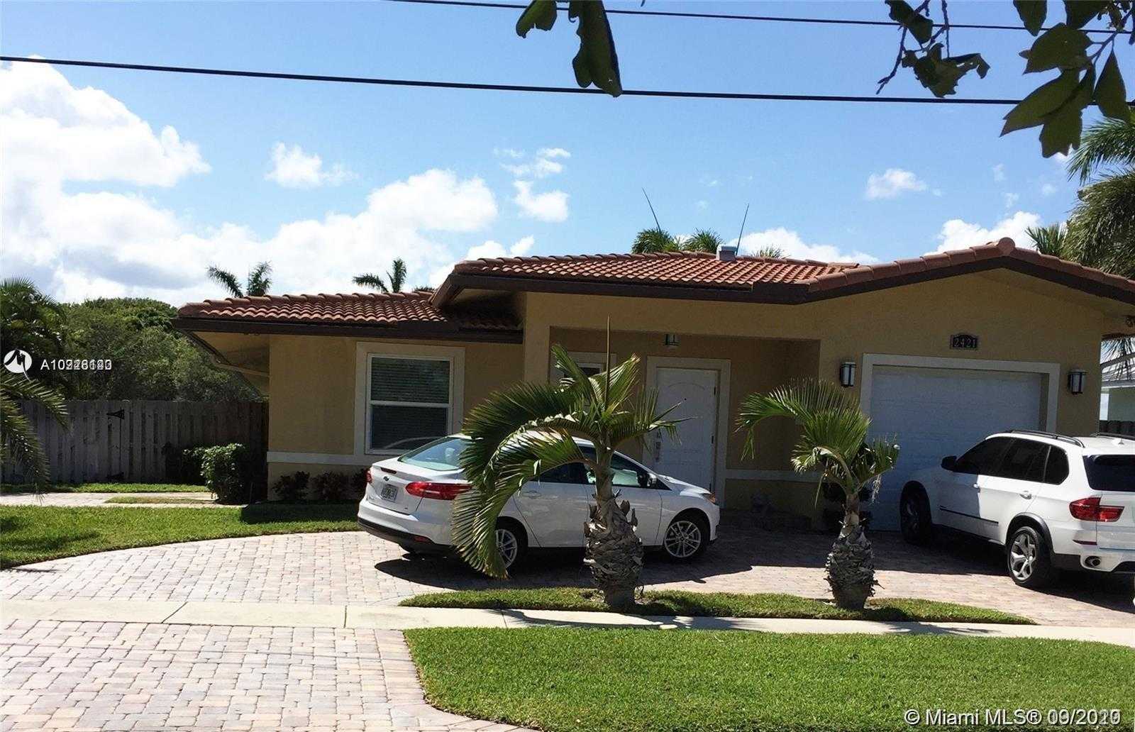Small Image of 2421 NORTH EAST 49TH ST, Lighthouse Point Number 4