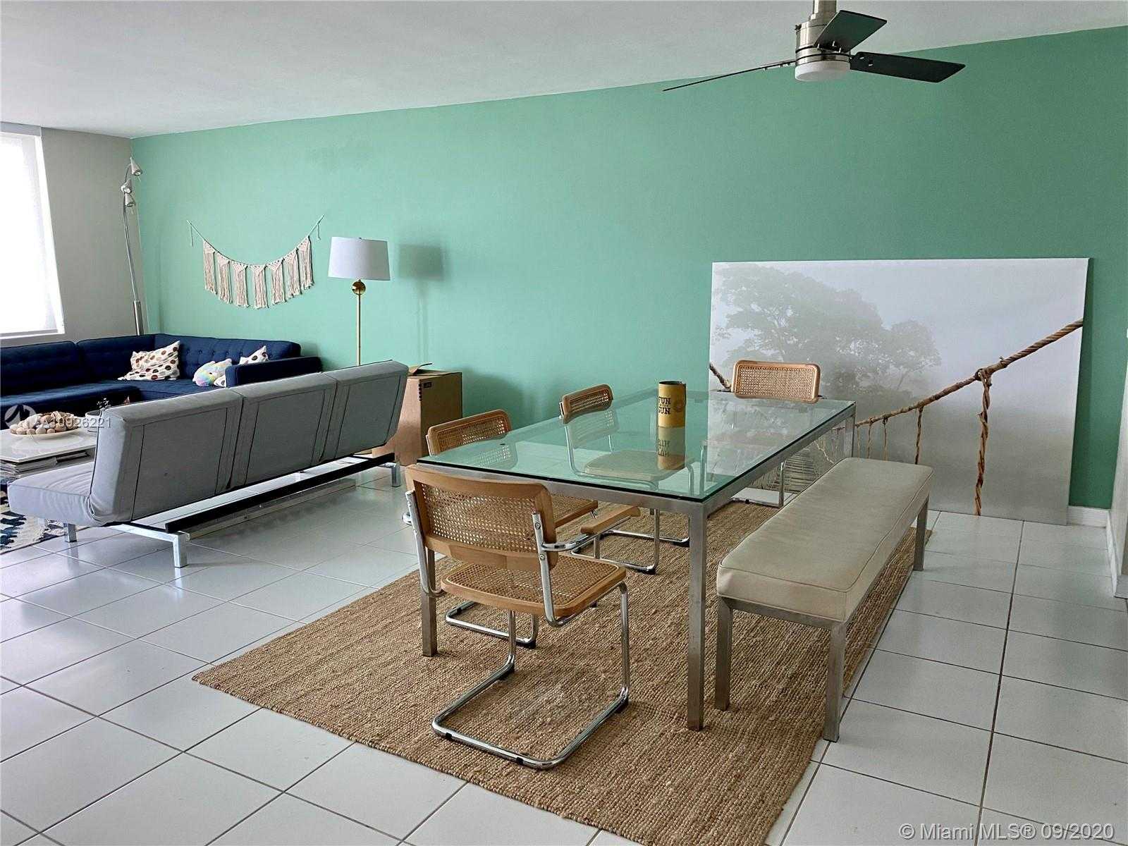 Small Image of 5401 COLLINS AVE #1108, Miami Beach Number 8