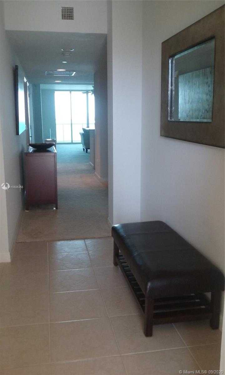 Small Image of 2650 LAKE SHORE DR #803, Riviera Beach Number 11