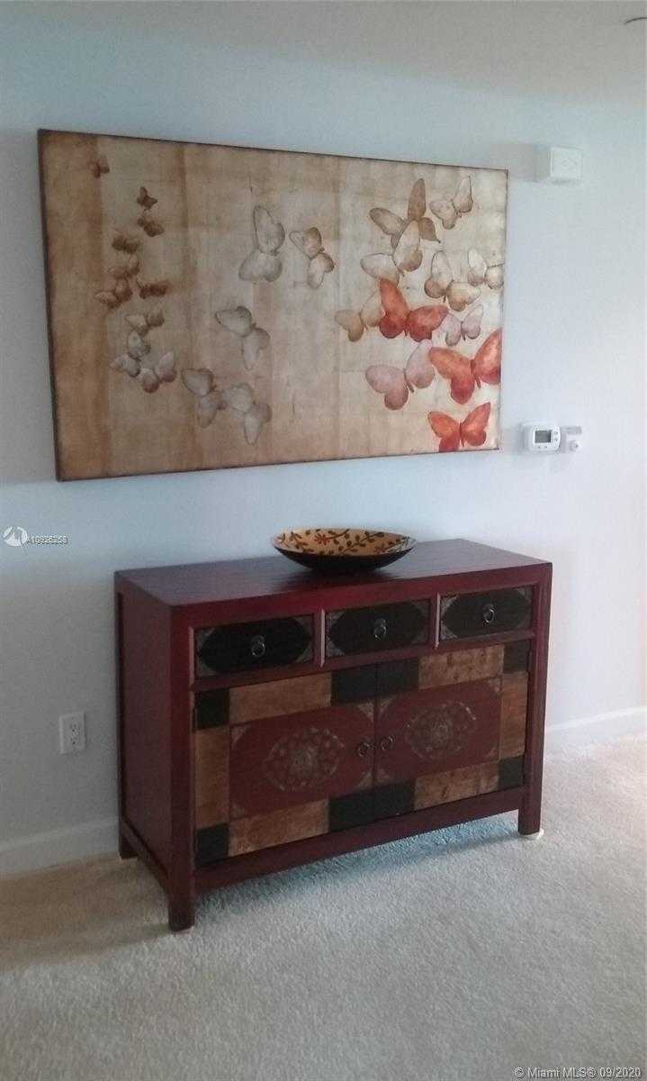 Small Image of 2650 LAKE SHORE DR #803, Riviera Beach Number 13